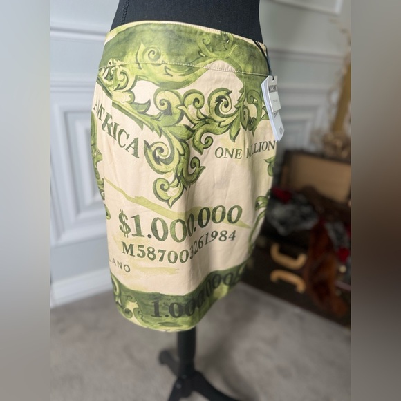 Moschino 1,000,000 Dollar leather Skirt - Picture 13 of 16